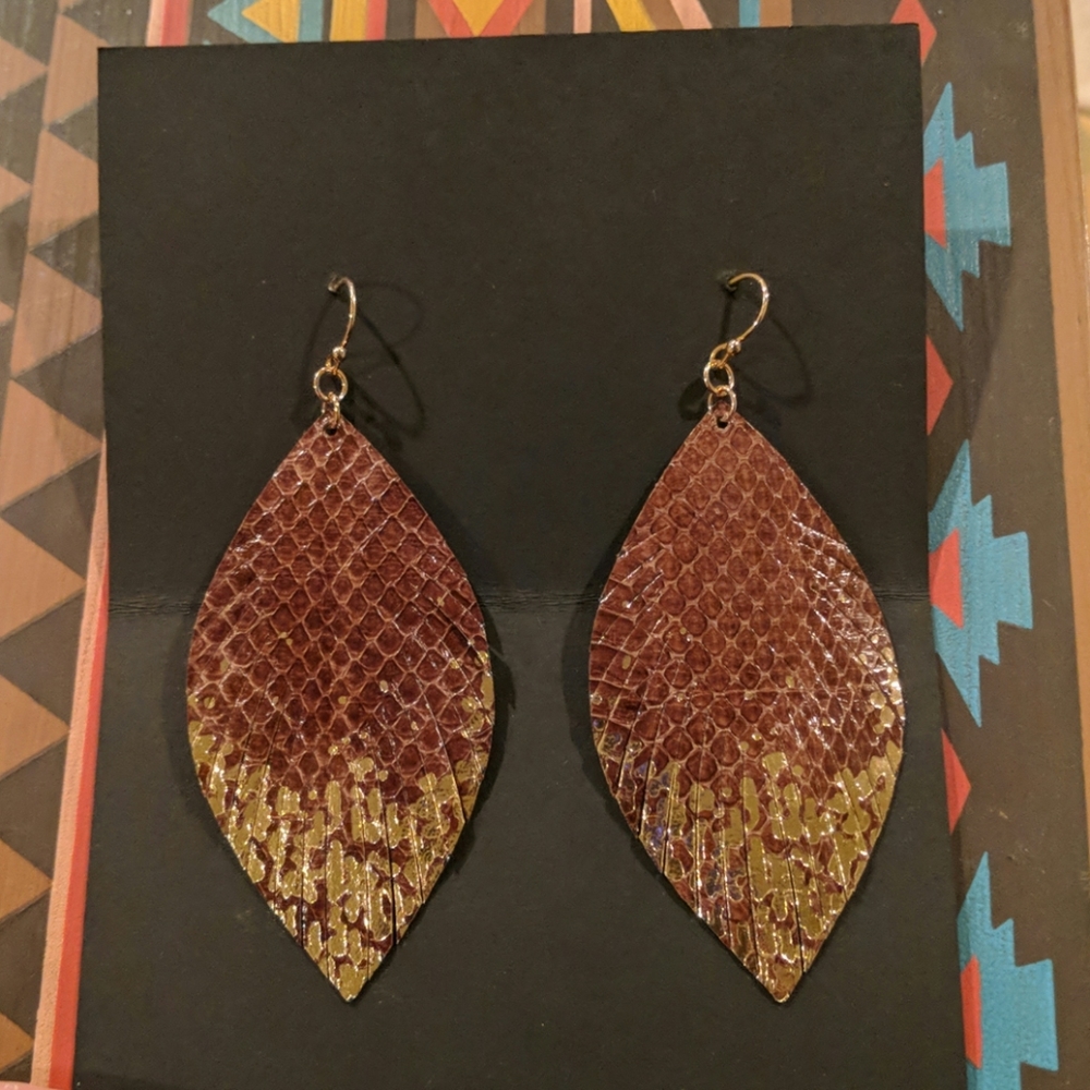 Leather feather shape with scale design